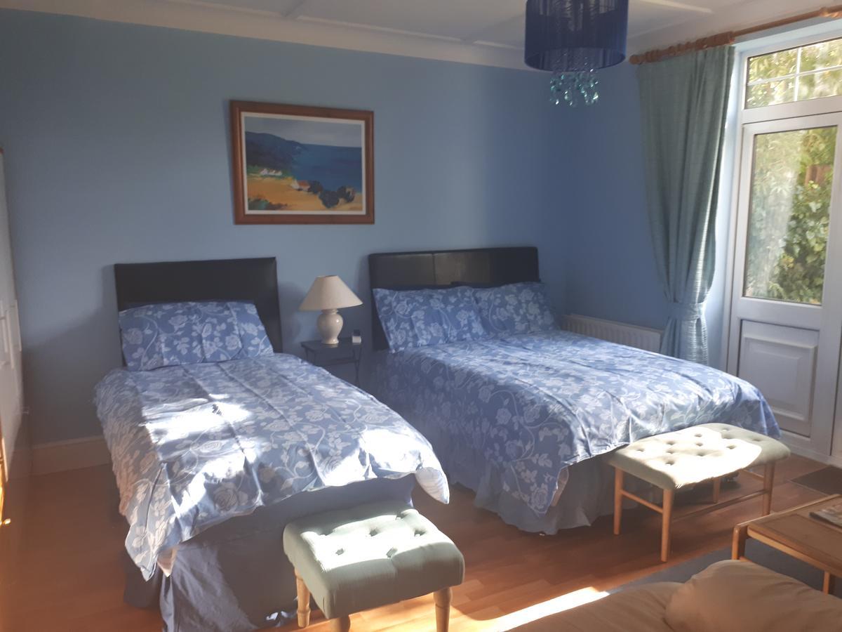 The Dell Dublin Bed and Breakfast Dun Laoghaire Exterior foto